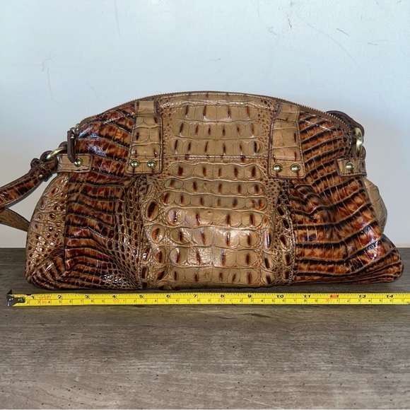 *****RARE AUTHENTIC BRAHMIN VINTAGE DANICA TOASTED ALMOND SHOULDER BAG - Picture 2 of 14